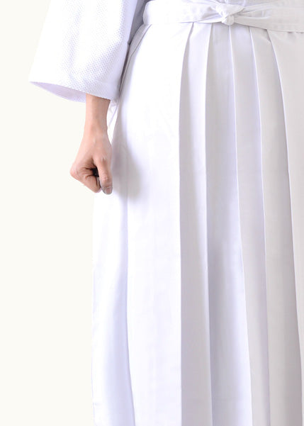 #7000 Lightweight Bleached-White Cotton Hakama