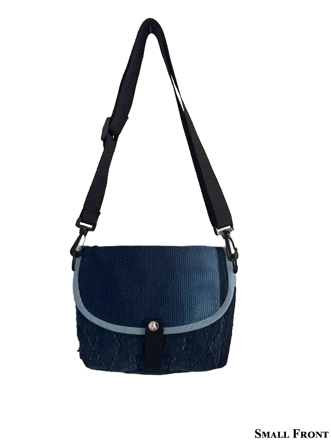 [WAIPUNA DESIGNS ORIGINAL] Upcycled Dogi Messenger Bag